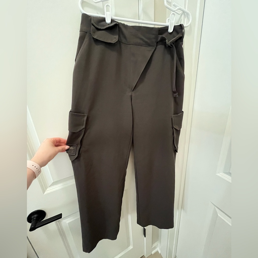Star Wars Figs Nevarro Armorer wide leg scrub pants size M- limited edition!